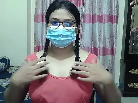 Snapshot of Elena_cruz5 chatting on September 18, 2025, 1:13 pm Elena cruz5 online show from September 18, 2025, 1:13 pm