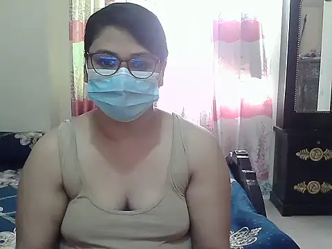 Snapshot of Elena_cruz5 chatting on September 20, 2025, 6:36 am Elena cruz5 online show from September 20, 2025, 6:36 am