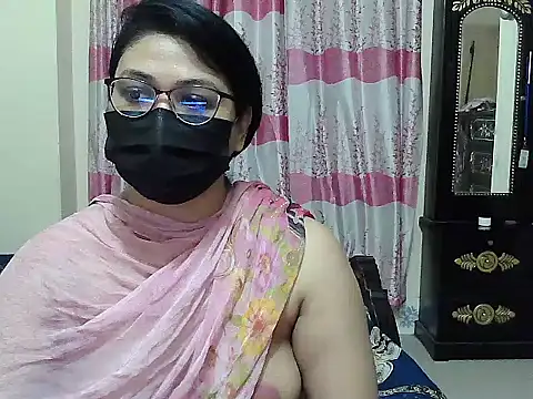 Snapshot of Elena_cruz5 chatting on September 23, 2025, 6:11 pm Elena cruz5 online show from September 23, 2025, 6:11 pm