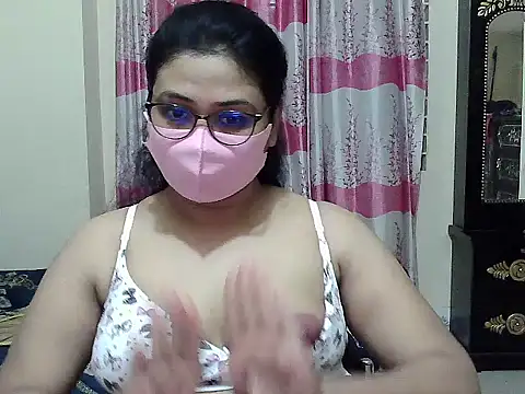 Snapshot of Elena_cruz5 chatting on September 25, 2025, 4:54 pm Elena cruz5 online show from September 25, 2025, 4:54 pm