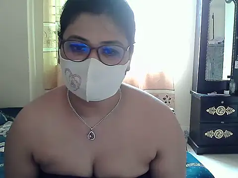 Snapshot of Elena_cruz5 chatting on September 30, 2025, 7:46 am Elena cruz5 online show from September 30, 2025, 7:46 am