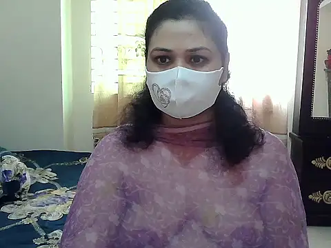 Snapshot of Elena_cruz5 chatting on October 12, 2025, 9:52 am Elena cruz5 online show from October 12, 2025, 9:52 am