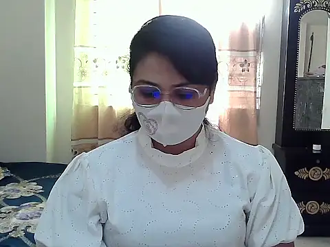 Snapshot of Elena_cruz5 chatting on October 14, 2025, 5:41 am Elena cruz5 online show from October 14, 2025, 5:41 am