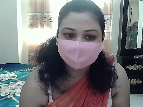 Snapshot of Elena_cruz5 chatting on October 22, 2025, 2:56 am Elena cruz5 online show from October 22, 2025, 2:56 am