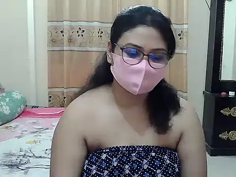 Snapshot of Elena_cruz5 chatting on October 26, 2025, 2:12 pm Elena cruz5 online show from October 26, 2025, 2:12 pm