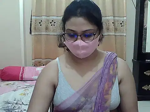 Snapshot of Elena_cruz5 chatting on November 1, 2025, 1:46 pm Elena cruz5 online show from November 1, 2025, 1:46 pm