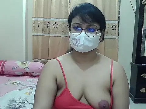Snapshot of Elena_cruz5 chatting on November 8, 2025, 1:11 pm Elena cruz5 online show from November 8, 2025, 1:11 pm