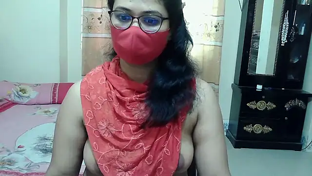 Snapshot of Elena_cruz5 chatting on November 27, 2025, 12:56 am Elena cruz5 online show from November 27, 2025, 12:56 am