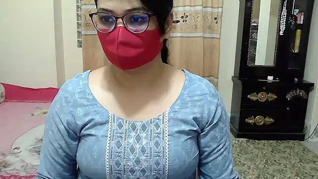 Snapshot of Elena_cruz5 chatting on December 15, 2025, 1:48 pm Elena cruz5 online show from December 15, 2025, 1:48 pm