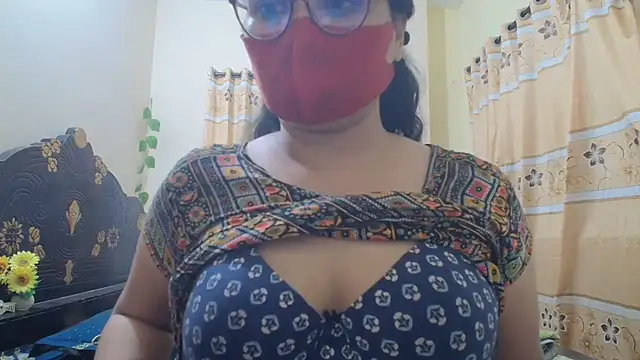 Elena cruz5 online show from April 21, 2026, 3:50 pm