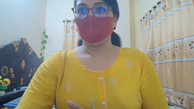 Elena cruz5 online show from May 18, 2026, 4:13 pm