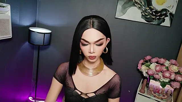 Snapshot of BelindaAbundance chatting on November 22, 2025, 1:32 pm BelindaAbundance online show from November 22, 2025, 1:32 pm