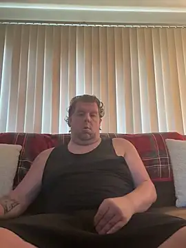 Stephanie1984 online show from November 10, 2025, 1:43 pm