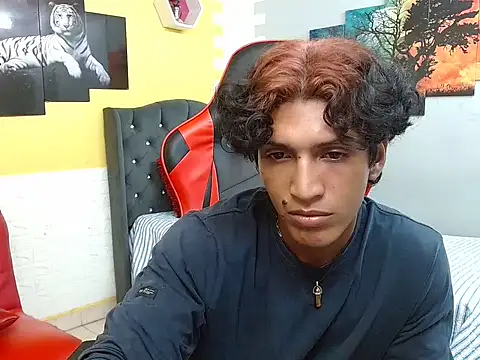 bull cam online show from December 19, 2025, 2:46 pm