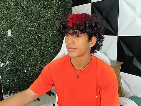 bull cam online show from December 22, 2025, 4:04 pm