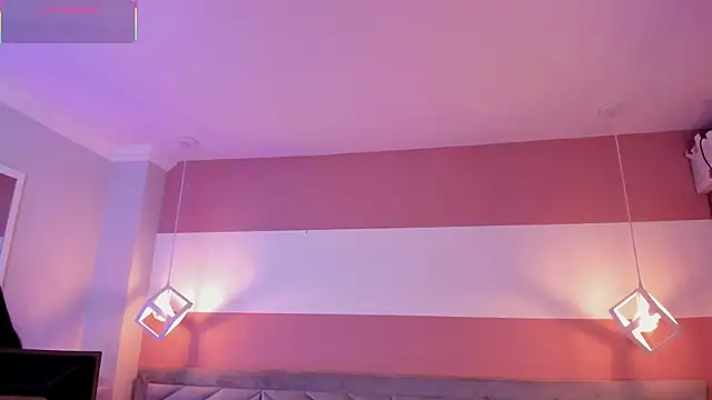 Mia Valentine  online show from November 11, 2025, 8:31 pm