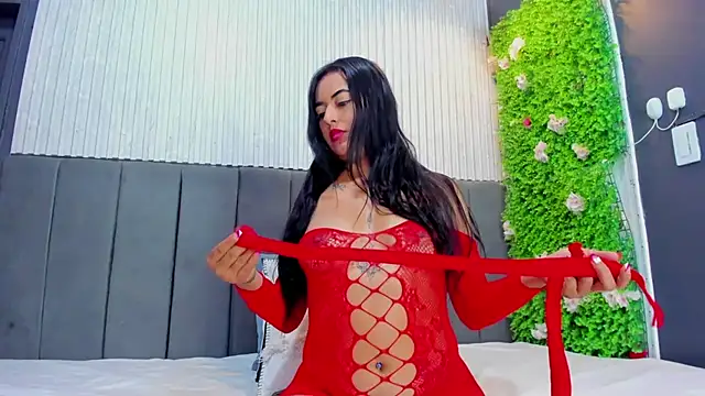 Snapshot of Skarlett_hot_ chatting on November 22, 2025, 12:37 pm Skarlett hot online show from November 22, 2025, 12:37 pm