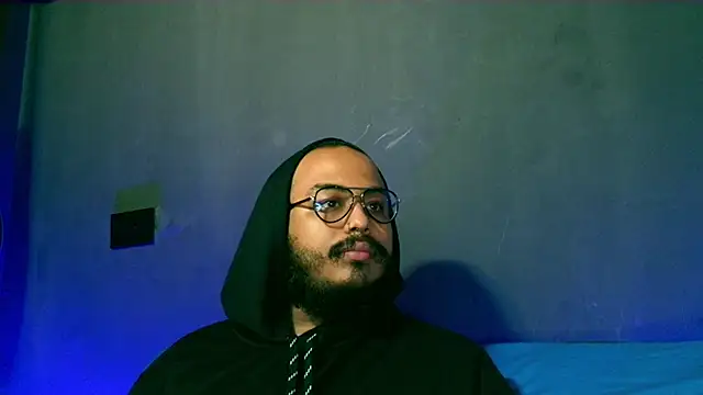  leda swan  online show from October 11, 2025, 1:42 pm