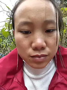 liu-liusexy online show from December 3, 2025, 4:31 am