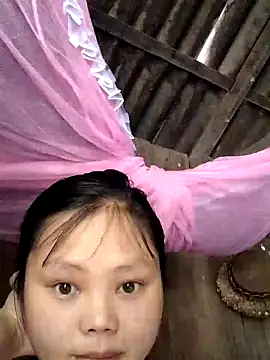 Snapshot of omiu-baby chatting on May 6, 2026, 6:52 am omiu-baby online show from May 6, 2026, 6:52 am