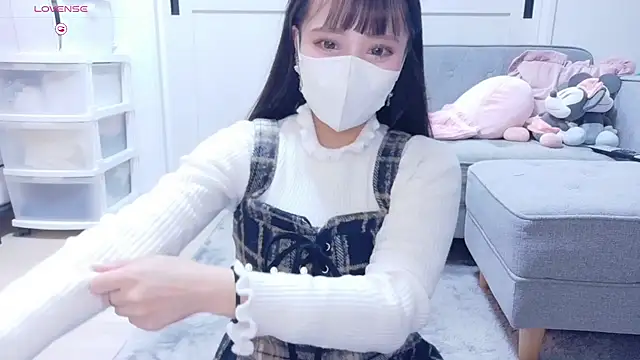 YURi luv online show from November 16, 2025, 10:43 am