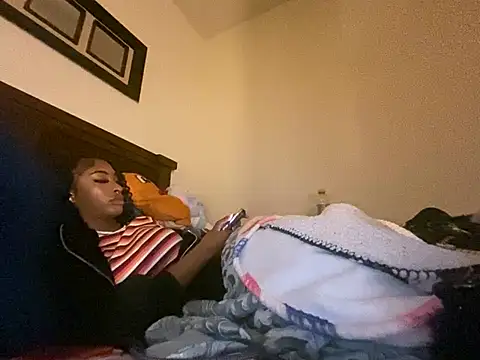 Brooke012 online show from April 9, 2026, 6:19 am