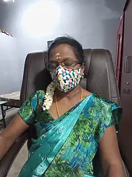 Snapshot of umashreetamil chatting on June 3, 2026, 2:33 pm umashreetamil online show from June 3, 2026, 2:33 pm