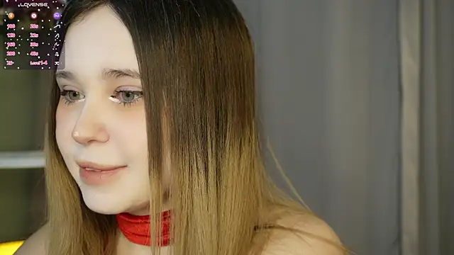 Lina Glow online show from December 23, 2025, 6:55 am