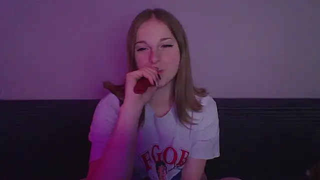 Snapshot of Star_Girlish chatting on October 30, 2025, 8:31 pm Star Girlish online show from October 30, 2025, 8:31 pm