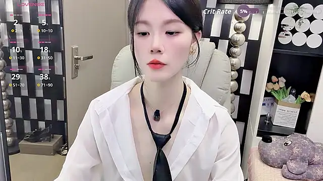 Snapshot of Yueyue-MM chatting on April 30, 2026, 12:55 pm Yueyue-MM online show from April 30, 2026, 12:55 pm