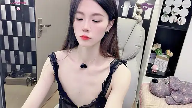 Snapshot of Yueyue-MM chatting on May 30, 2026, 2:36 pm Yueyue-MM online show from May 30, 2026, 2:36 pm