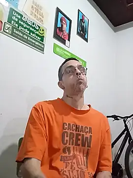 Snapshot of dinho_carioca chatting on September 15, 2025, 2:44 am dinho carioca online show from September 15, 2025, 2:44 am
