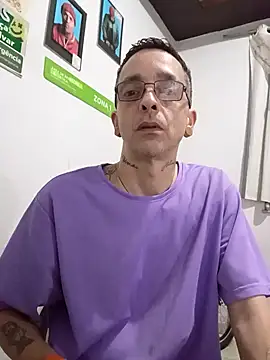 Snapshot of dinho_carioca chatting on September 30, 2025, 3:22 am dinho carioca online show from September 30, 2025, 3:22 am