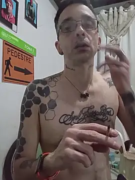 Snapshot of dinho_carioca chatting on November 15, 2025, 5:05 am dinho carioca online show from November 15, 2025, 5:05 am