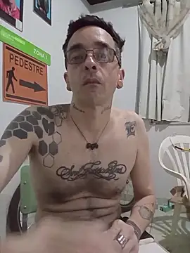 Snapshot of dinho_carioca chatting on November 30, 2025, 3:21 am dinho carioca online show from November 30, 2025, 3:21 am