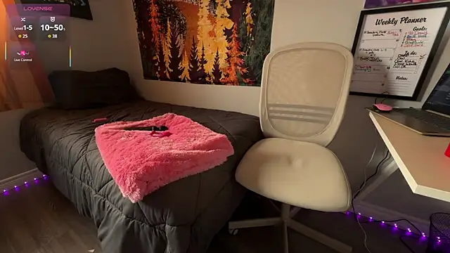 d3luluxx online show from March 19, 2026, 8:02 pm