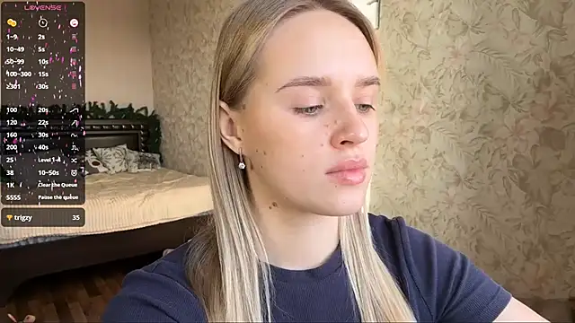 ElisabetLorney online show from December 15, 2025, 8:07 am