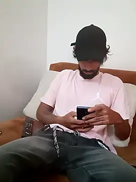 Snapshot of Alejandro92_cali chatting on May 7, 2026, 5:07 pm Alejandro92 cali online show from May 7, 2026, 5:07 pm