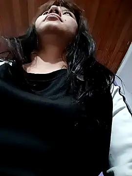 Zulema R1 online show from March 31, 2026, 10:54 pm