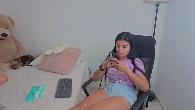 valerihouse online show from October 24, 2025, 12:52 am