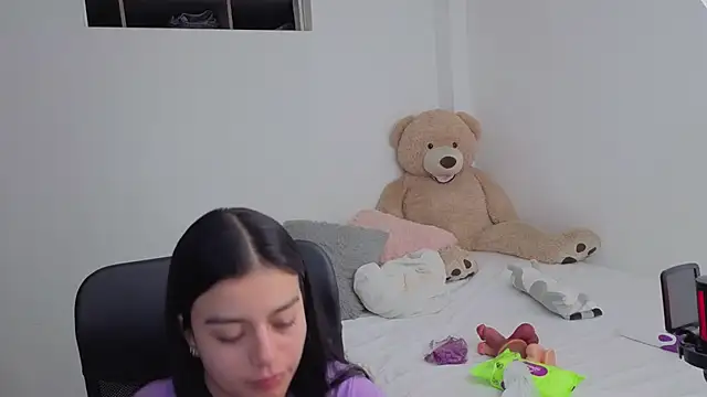 valerihouse online show from February 24, 2026, 1:03 am