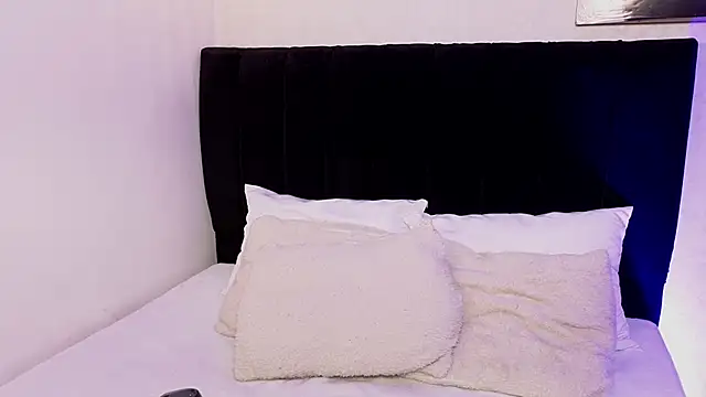 Snapshot of antonellariva_ chatting on February 5, 2026, 7:51 pm antonellariva online show from February 5, 2026, 7:51 pm