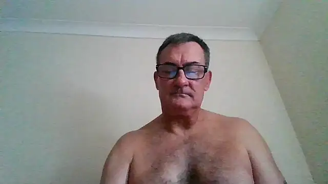 Snapshot of goldenman59 chatting on September 12, 2025, 11:43 am goldenman59 online show from September 12, 2025, 11:43 am