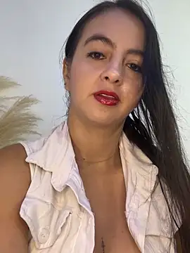 salo-rousee online show from November 25, 2025, 4:07 pm