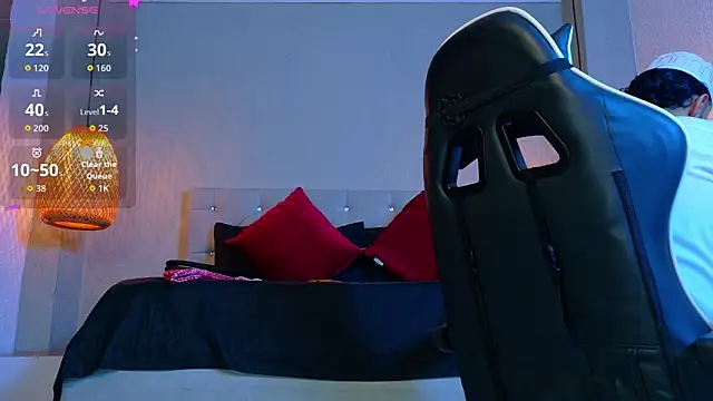 Thaiel Fosteer online show from November 18, 2025, 7:02 am