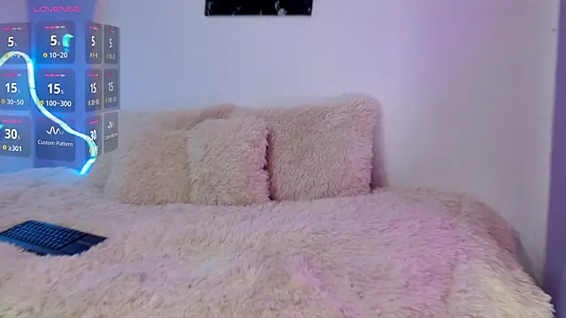 Snapshot of oliver_mr_ chatting on November 9, 2025, 8:29 pm oliver mr online show from November 9, 2025, 8:29 pm