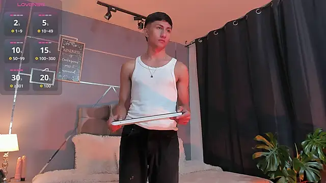 Snapshot of oliver_mr_ chatting on December 17, 2025, 1:06 pm oliver mr online show from December 17, 2025, 1:06 pm