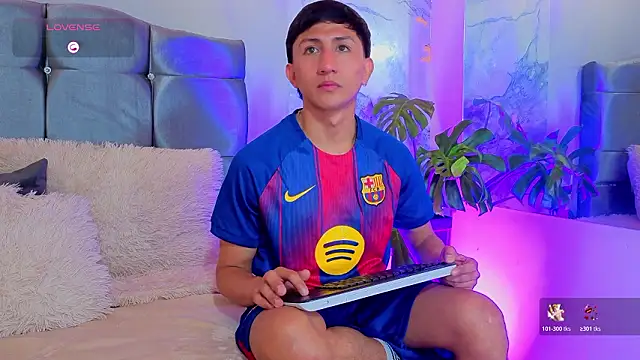 oliver mr  online show from March 26, 2026, 7:41 pm