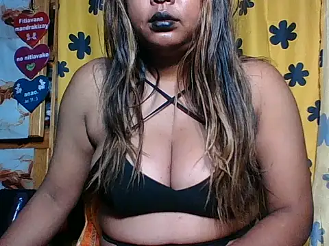 Snapshot of SEXY_METISE chatting on June 16, 2026, 1:52 am SEXY METISE online show from June 16, 2026, 1:52 am