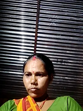 Snapshot of Pooja750 chatting on May 3, 2026, 7:53 pm Pooja750 online show from May 3, 2026, 7:53 pm